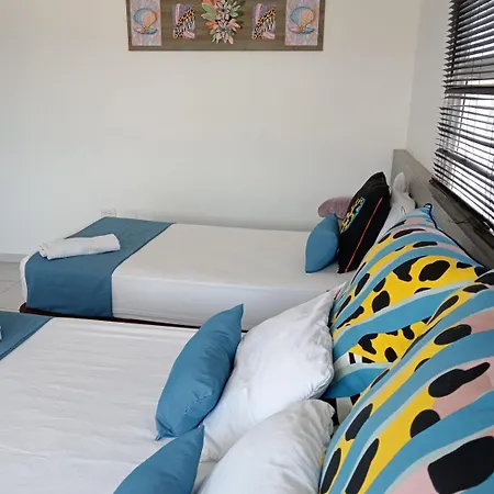 Comodo Apartamento De La Ciudad Amurallada Y El Centro Historico.